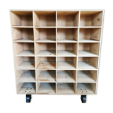 Trade furniture 24 lockers