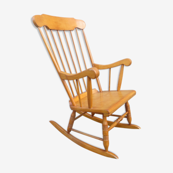 Fauteuil à bascule scandinave