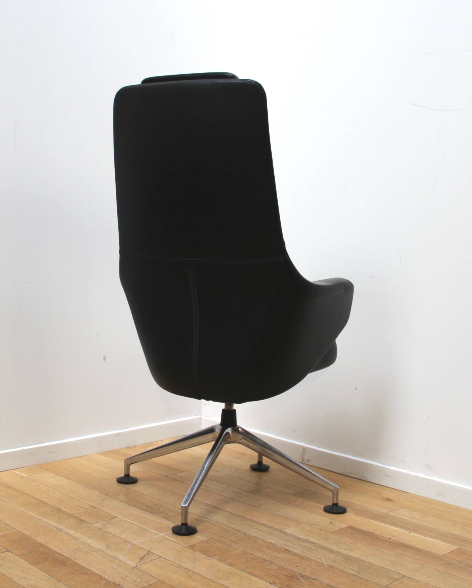 Highback office chair, Vitra