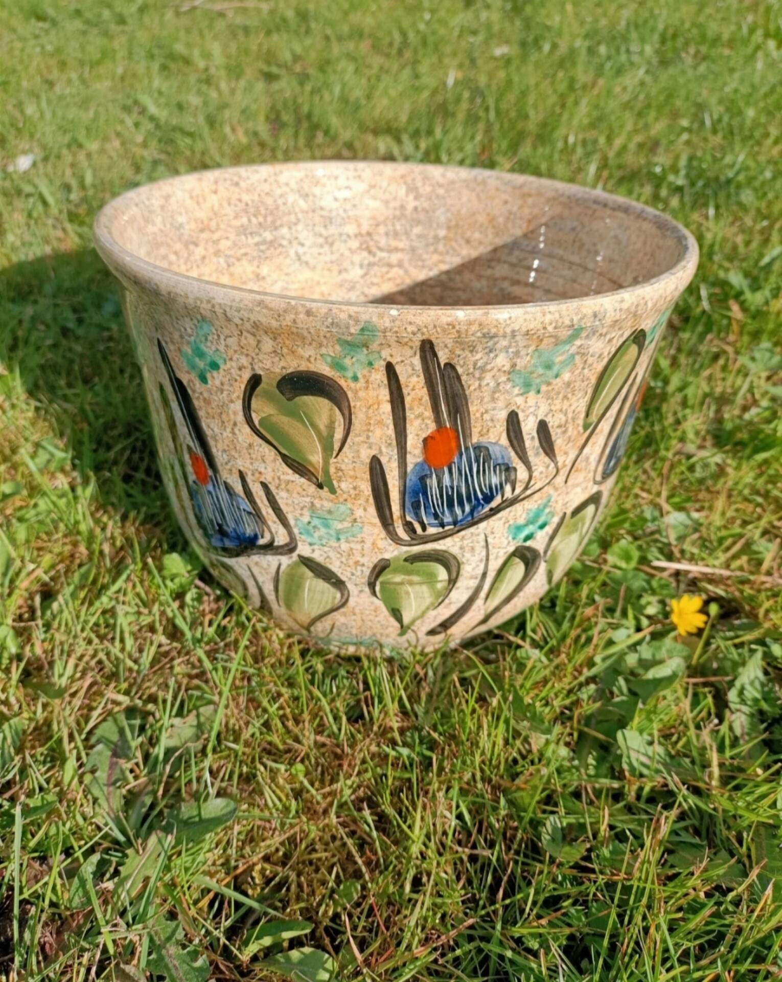 Vase / Flower pot ~ Vallauris 💐