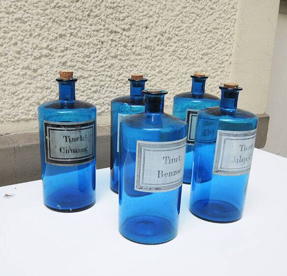 Old Blue Glass Apothecary Jar - Tinct: Cinamm