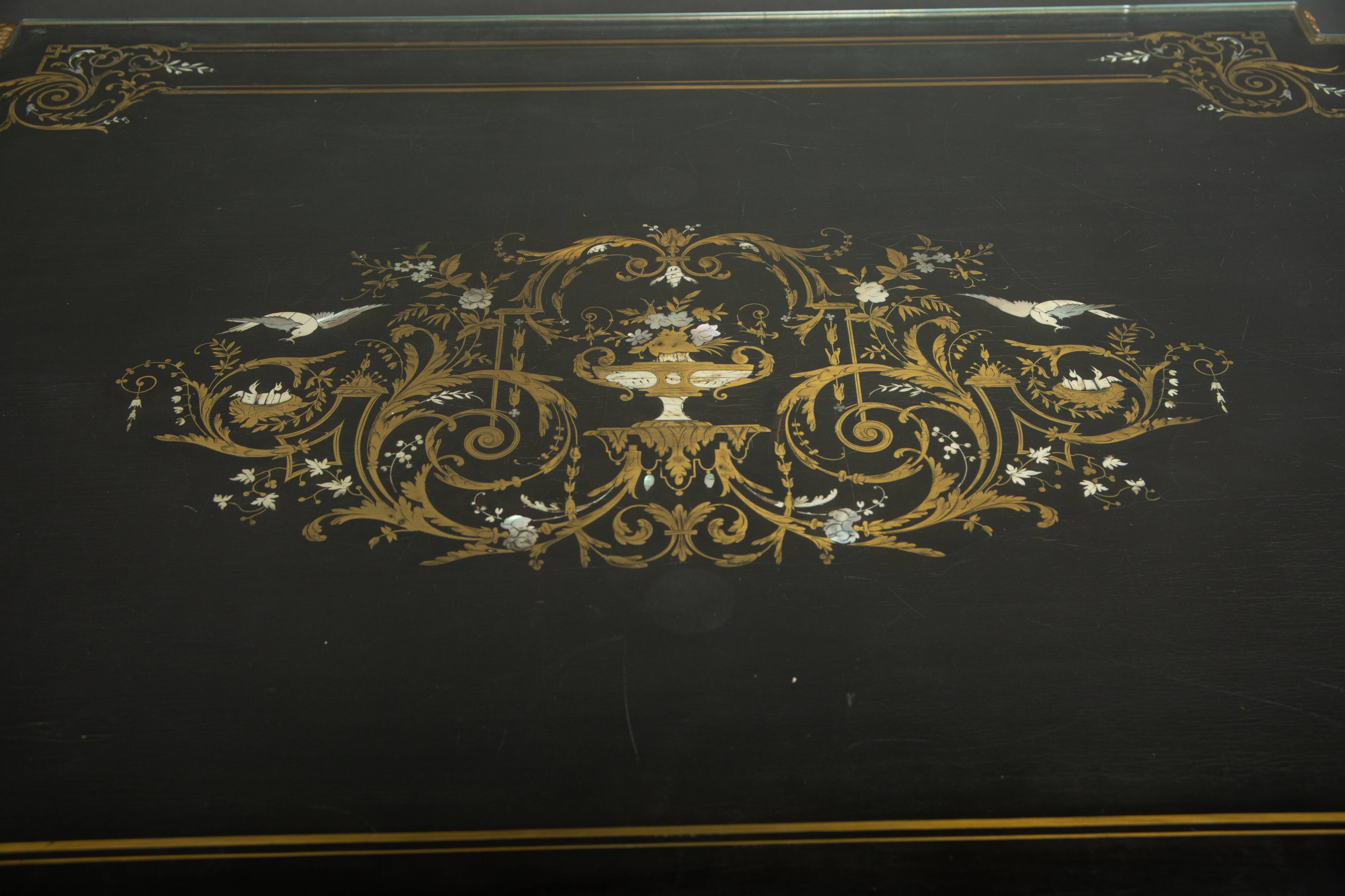 Napoleon III table or desk