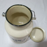 Milk jug in vintage enamelled sheet metal