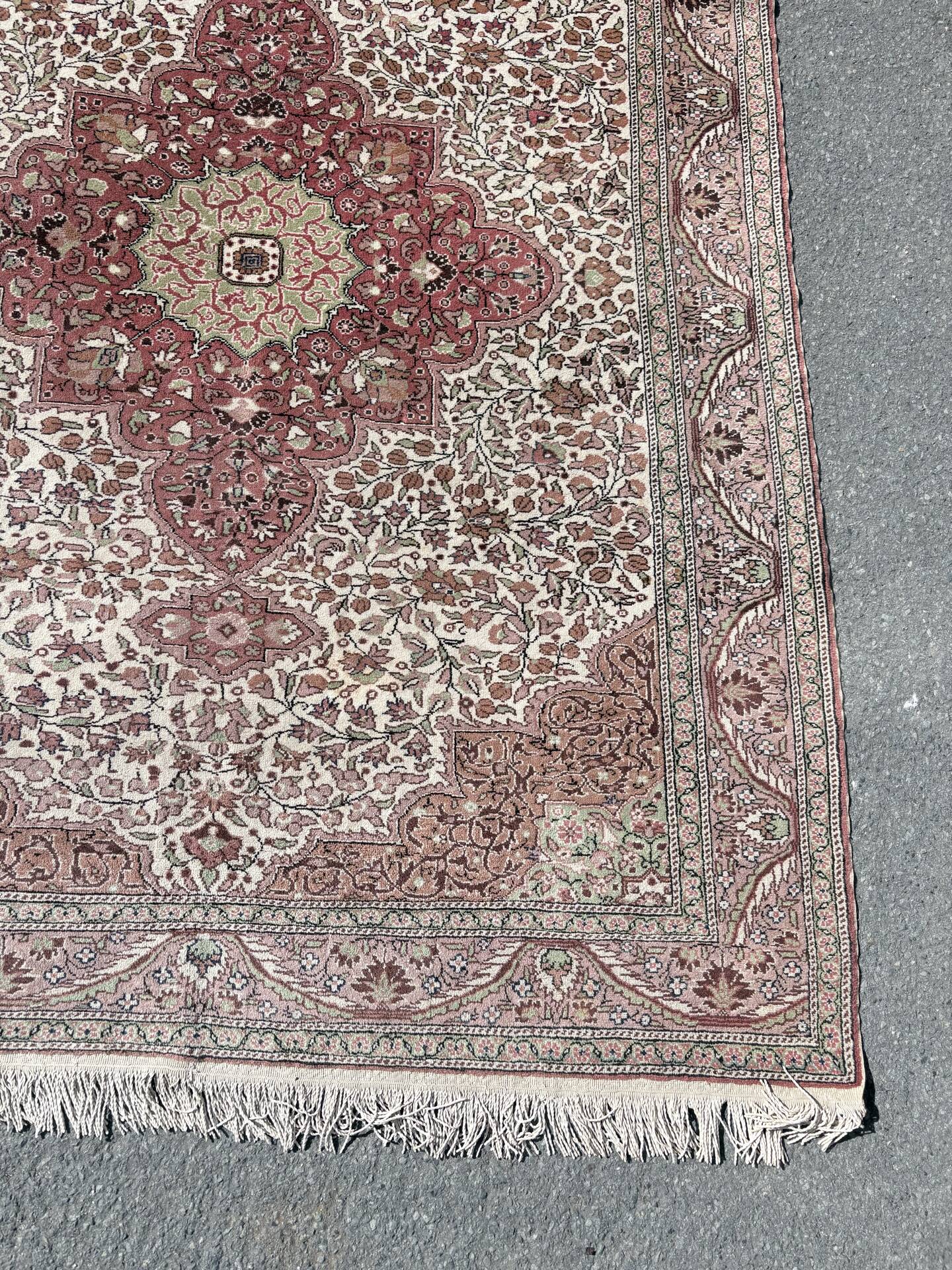 Handmade Turkish Oriental rug in wool