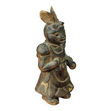 Bois sculpté représentant le lapin d’Alice au pays des merveilles fin XIXe siècle