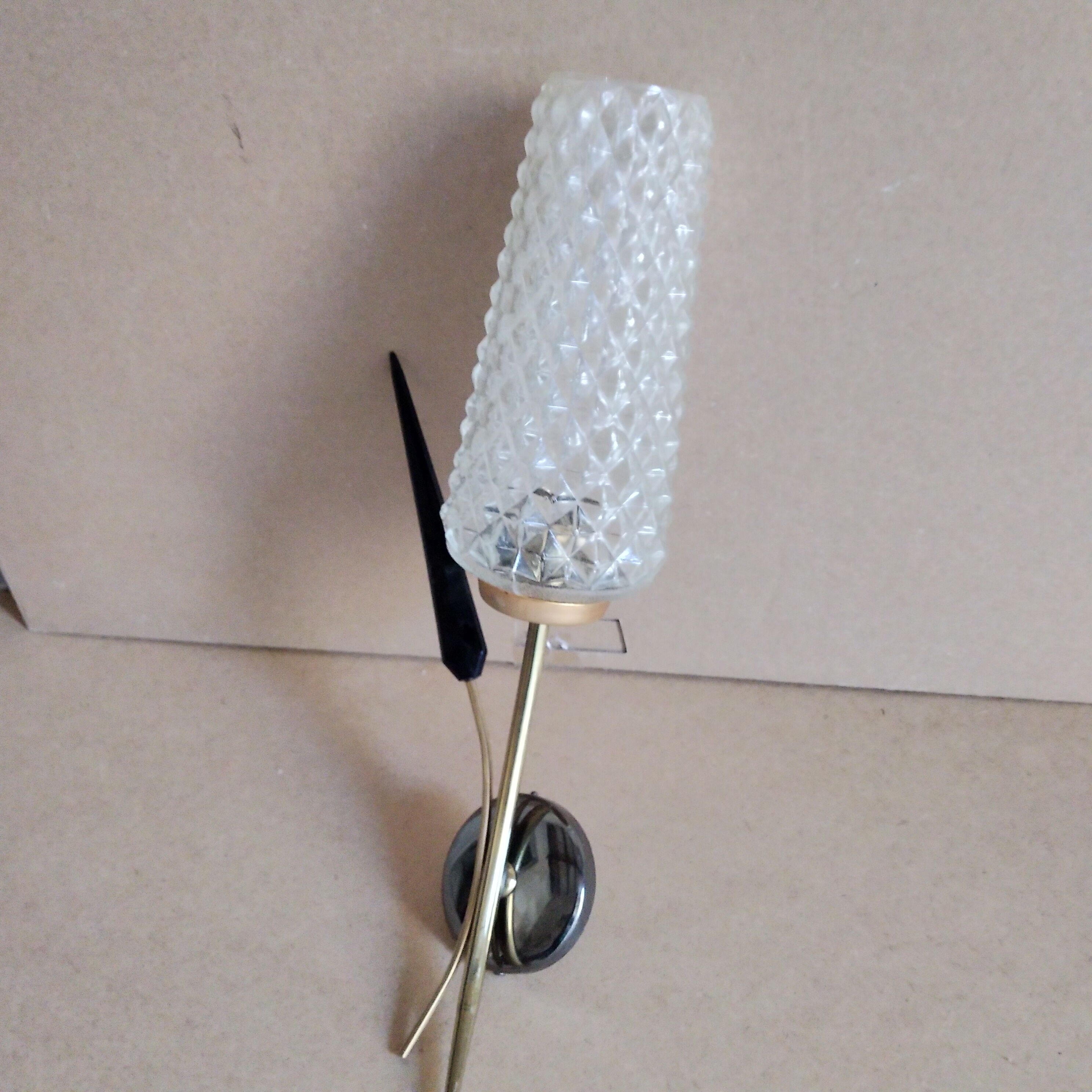 Apply black arrow 1950