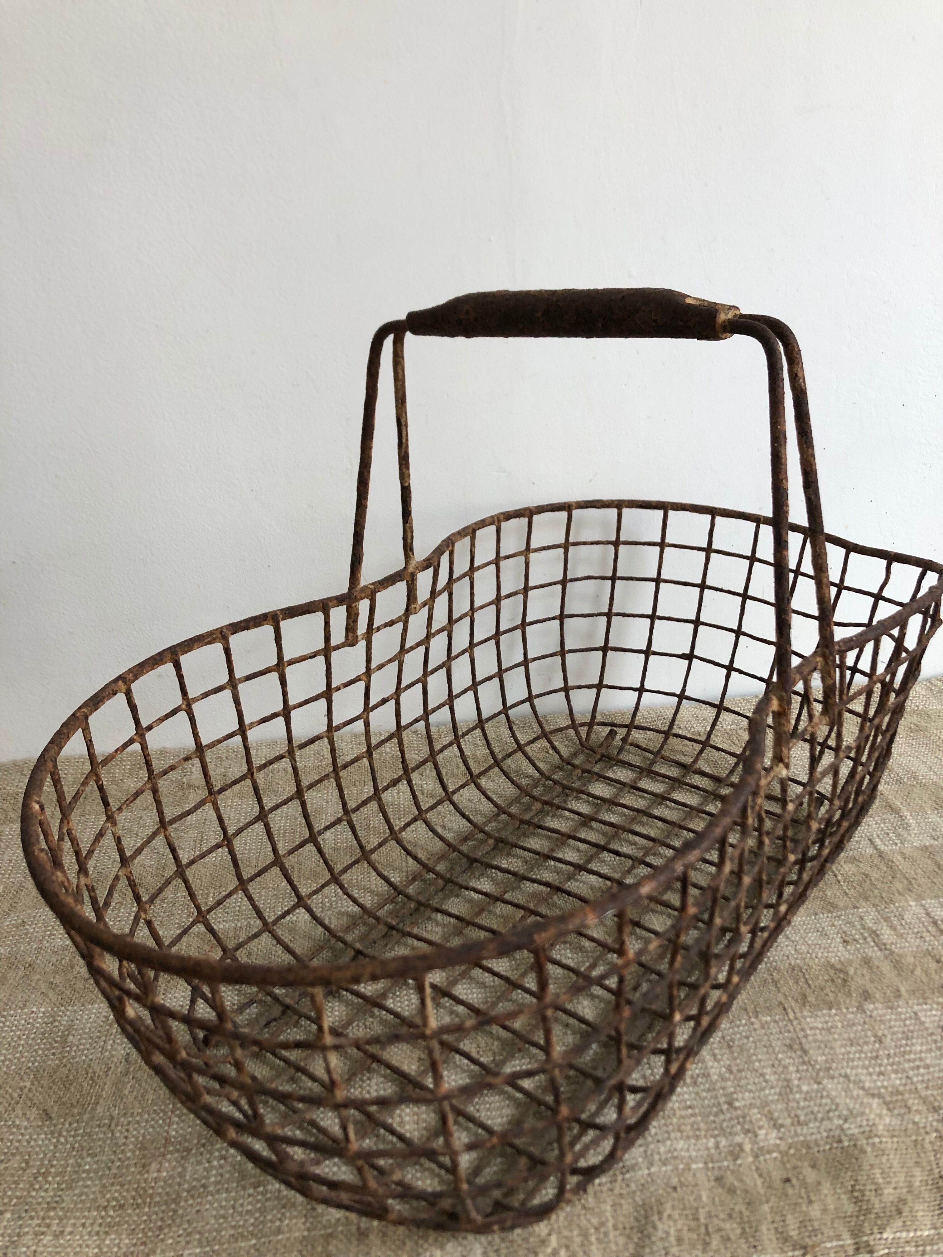 Garden mesh basket