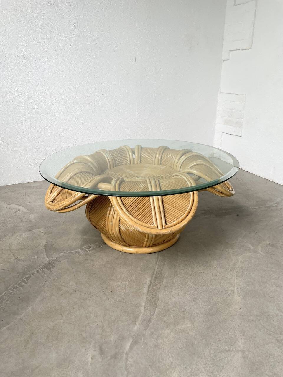 Vivai del sud “flower” rattan coffee table