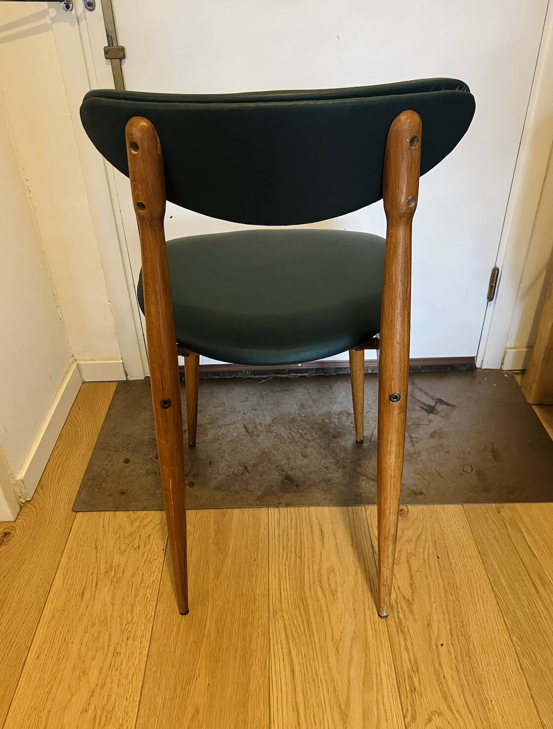 (Lot) 3 Chairs Pierre Guariche Model Licorne