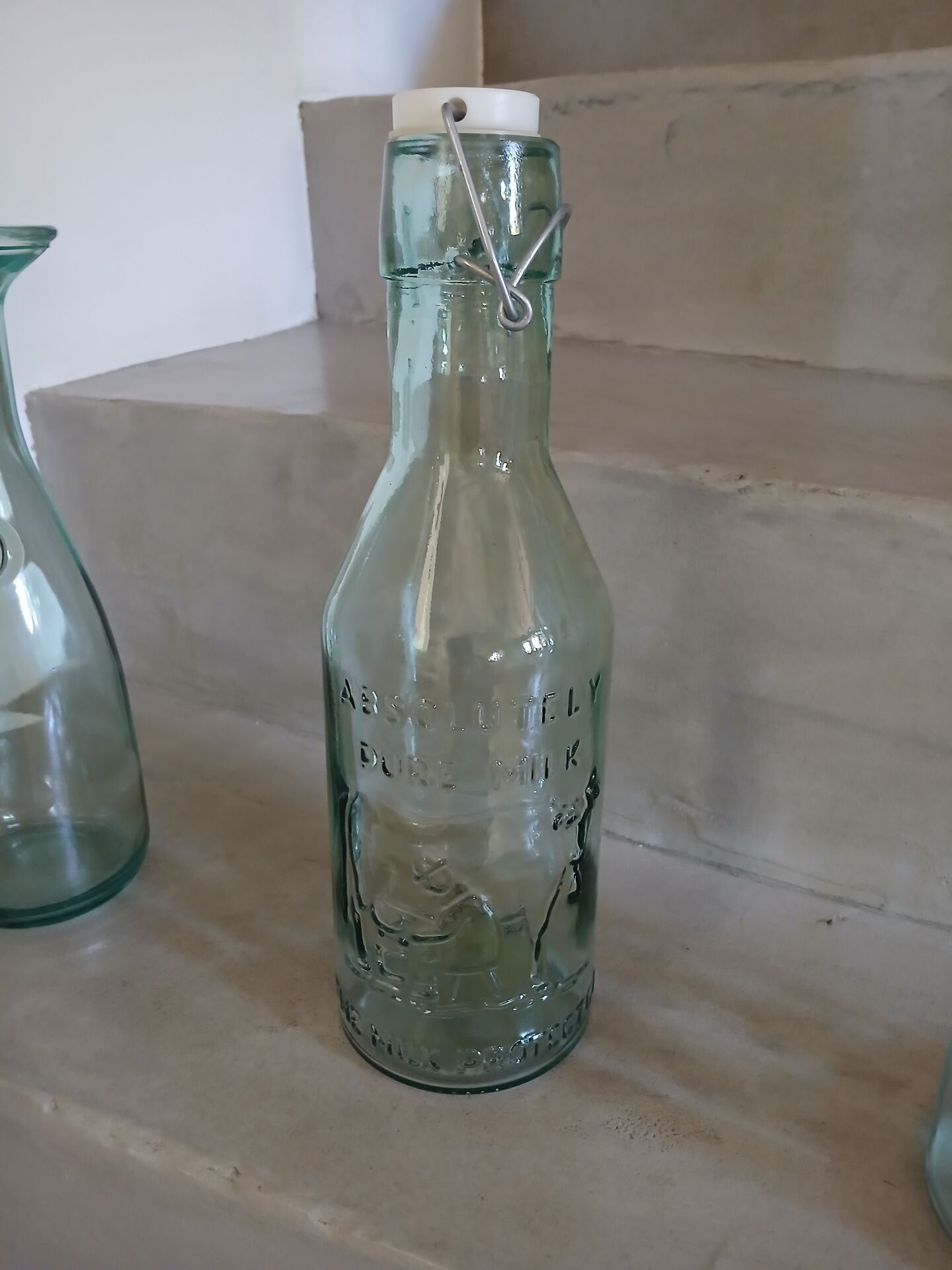 3 carafes en verre