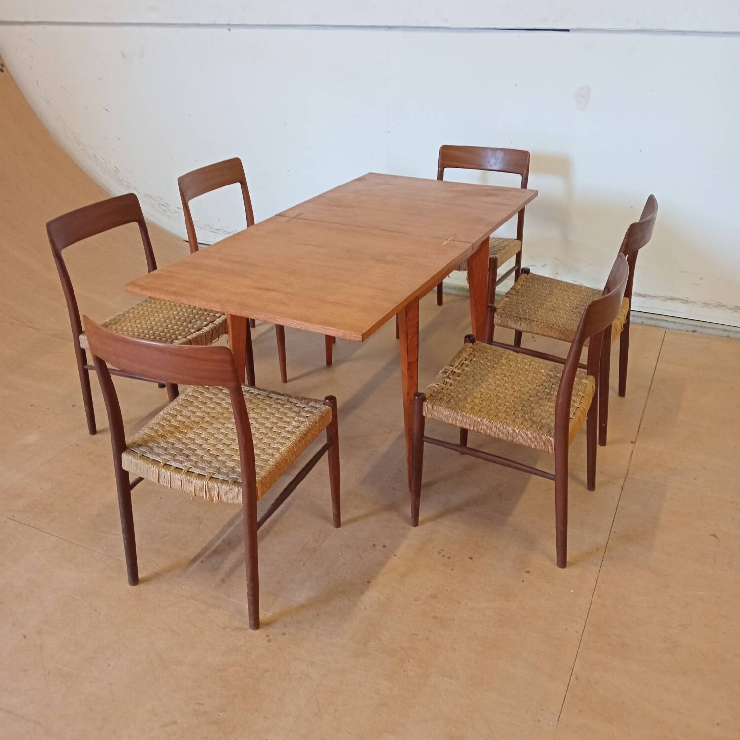 Vintage oak veneer table - 1960s