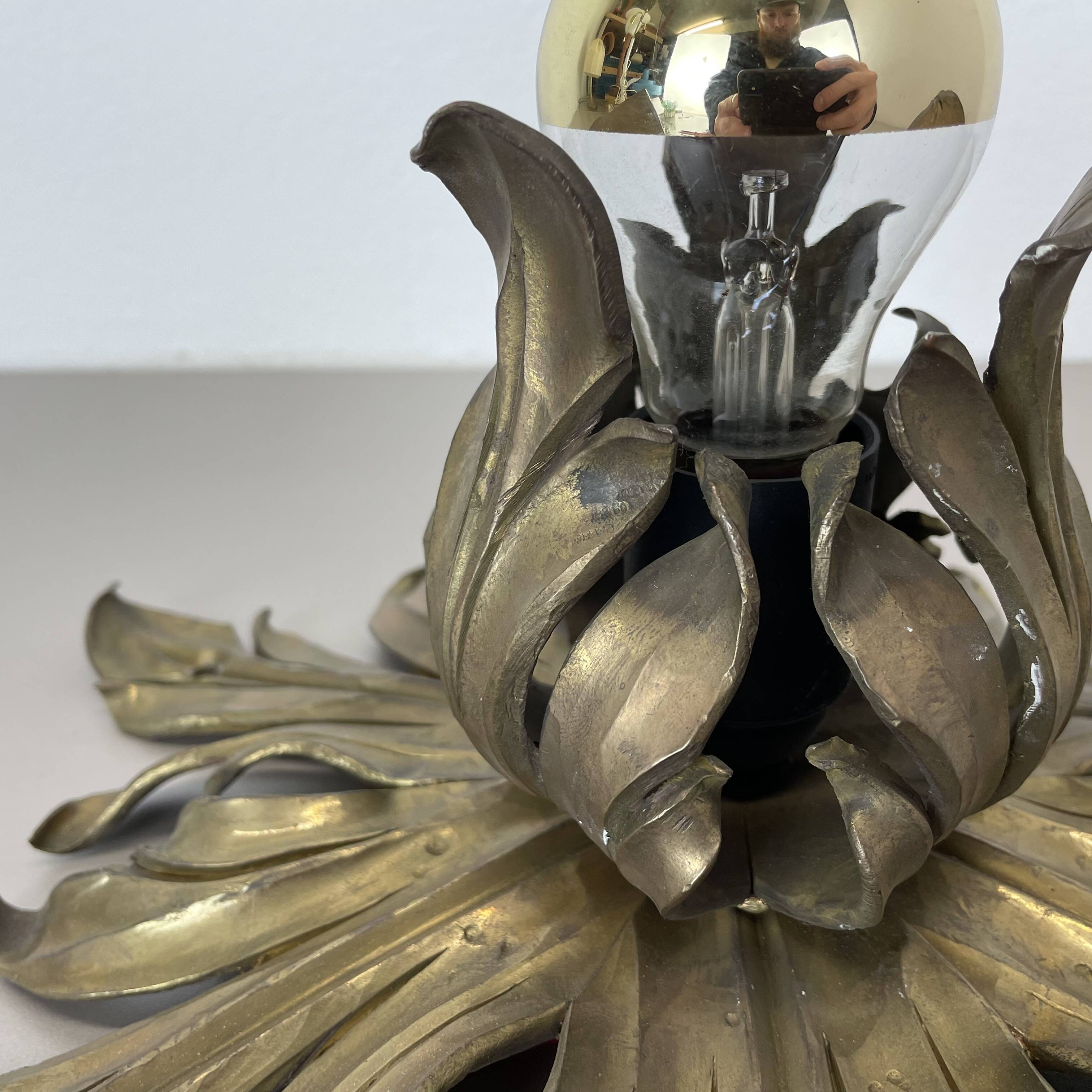 Applique murale de théâtre florale de style Stilnovo en laiton fait main de 35 cm, Italie 1970