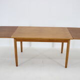 1960s Danish Extendable Dining Table in Oak