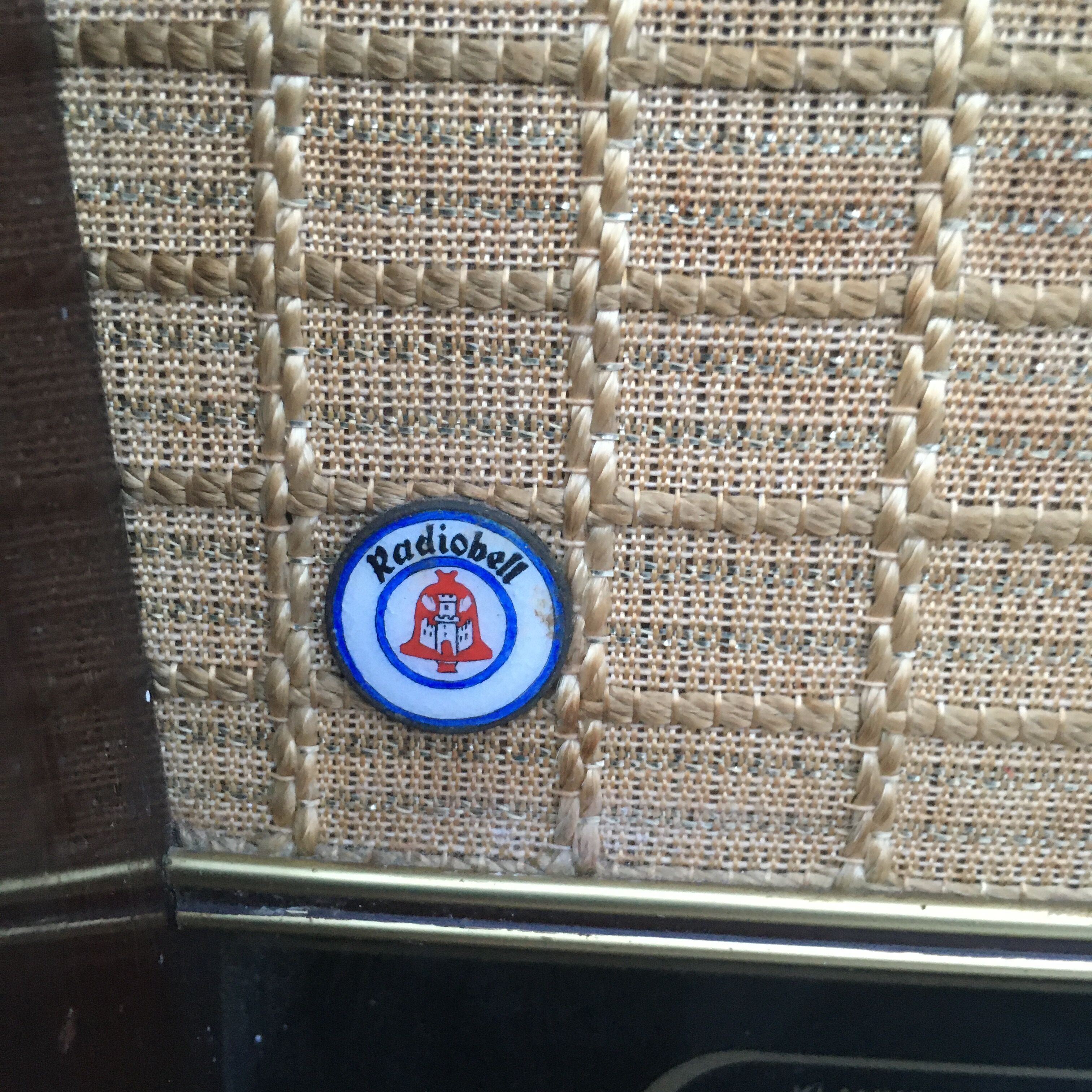 Wooden radio Radiobell
