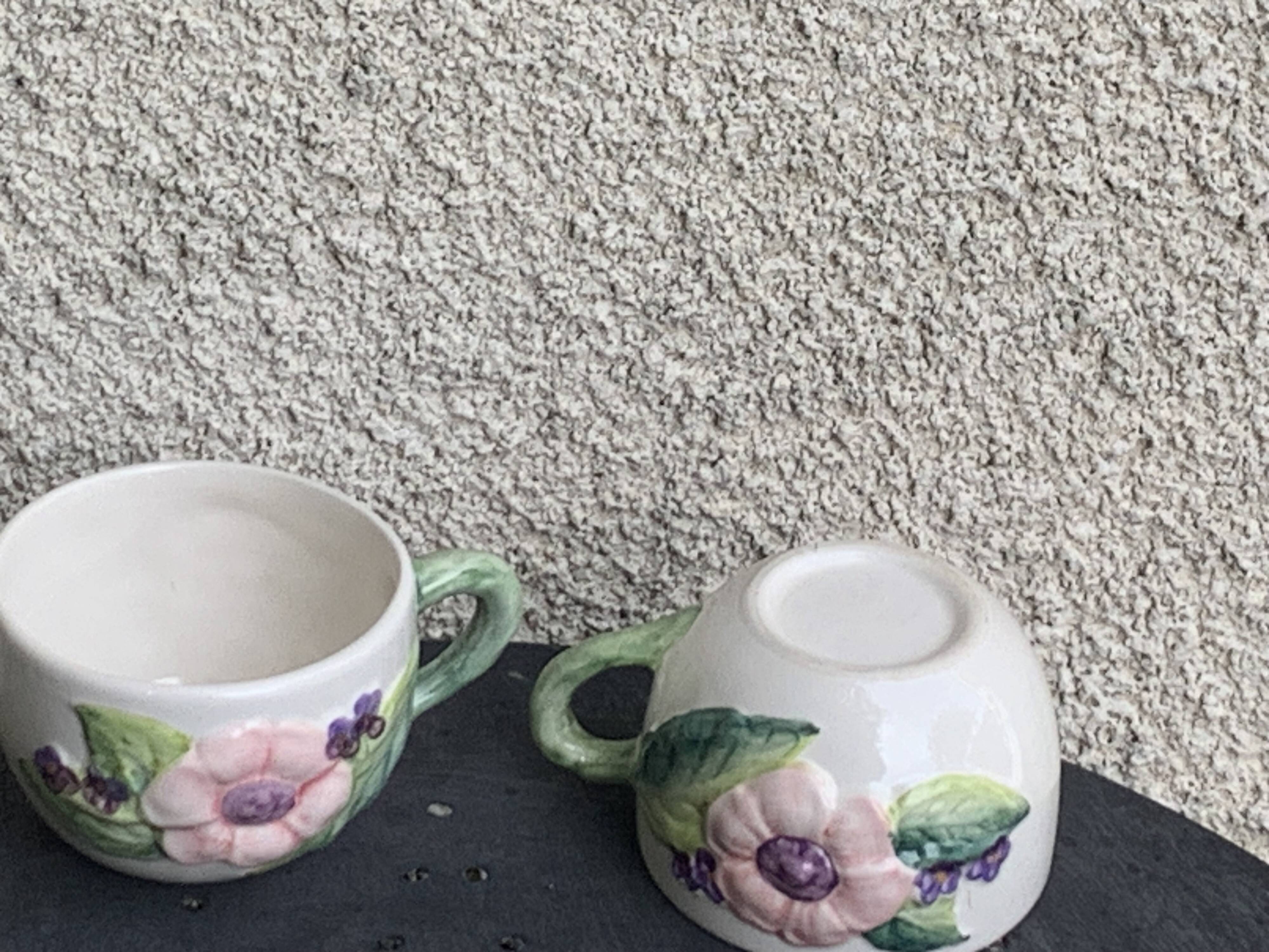 Lunch service in enameled ceramic, slip, white, pink and green, vintage