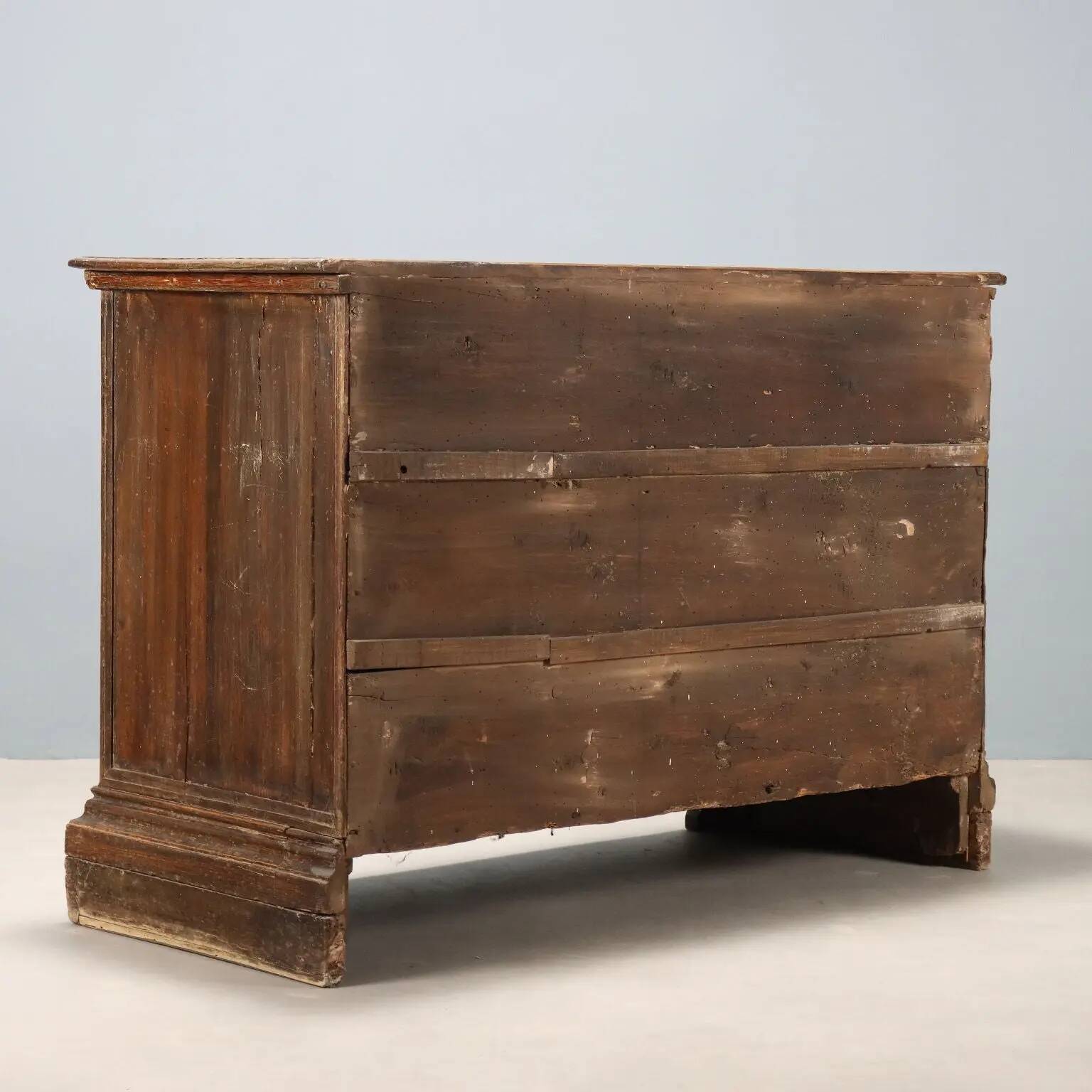 Commode ancienne baroque en noyer à 3 tiroirs, XVIIIe siècle