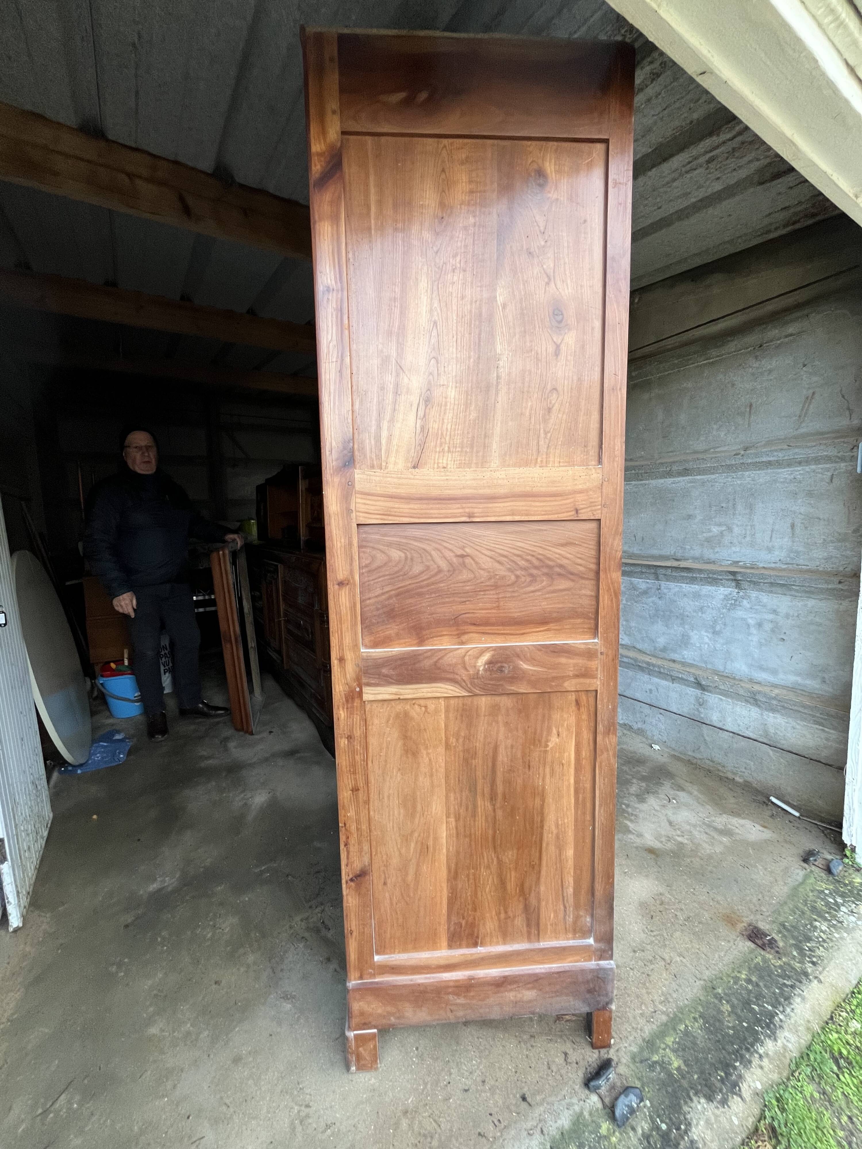 cherry wood bonnetière