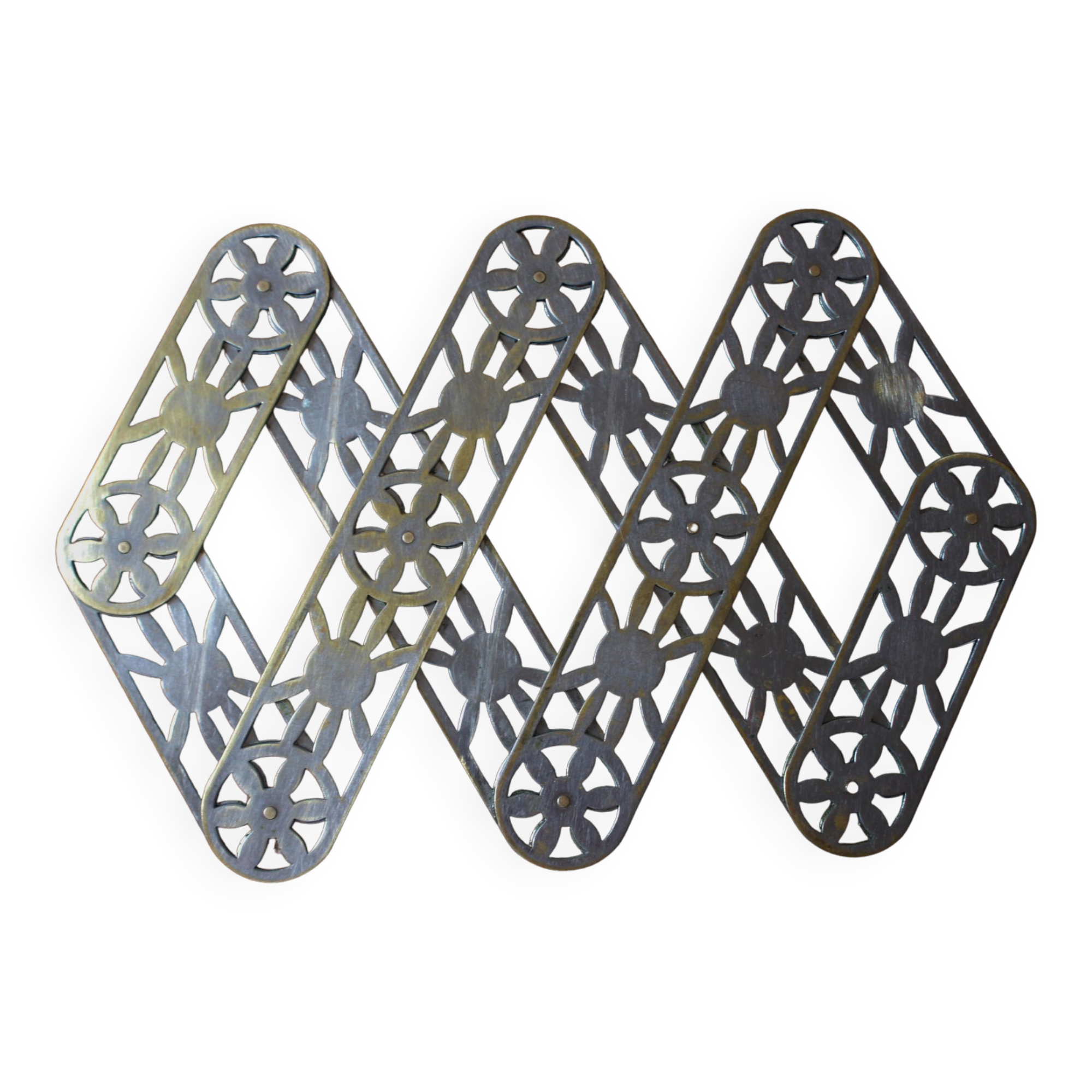 Folding metal trivia vintage flowers