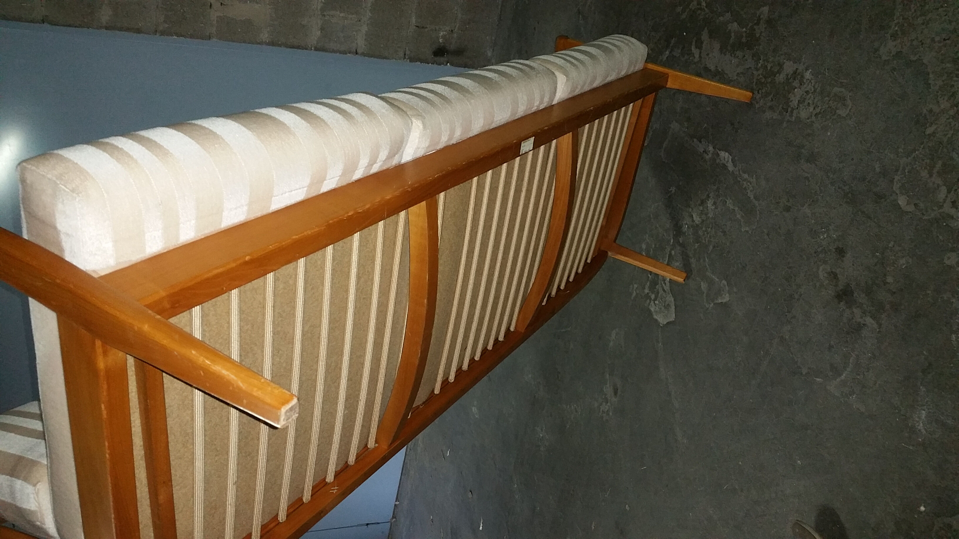 Scandinavian years 50 60 Knoll sofa