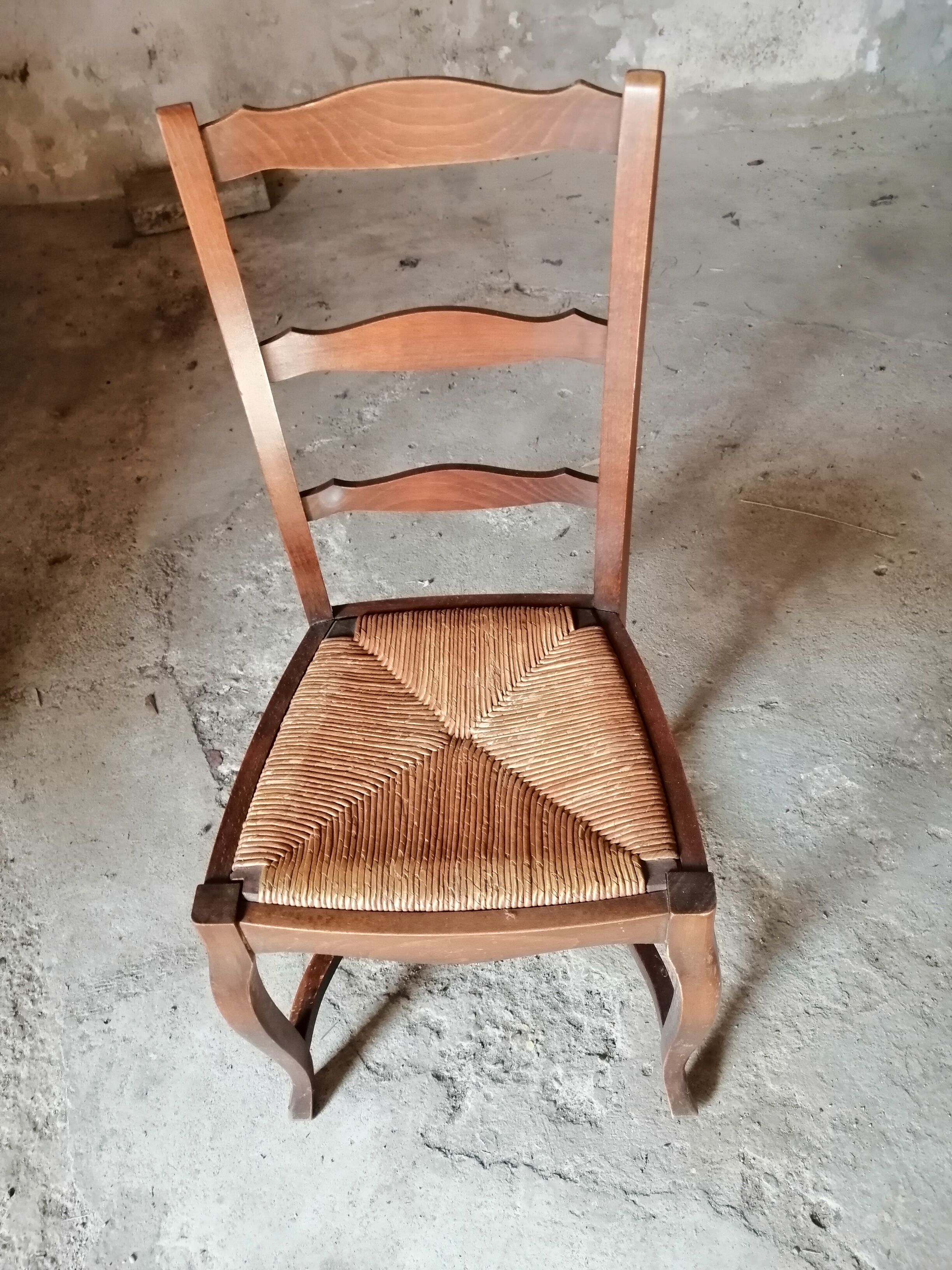 Lot de 6 chaises en bois et paille ancienne