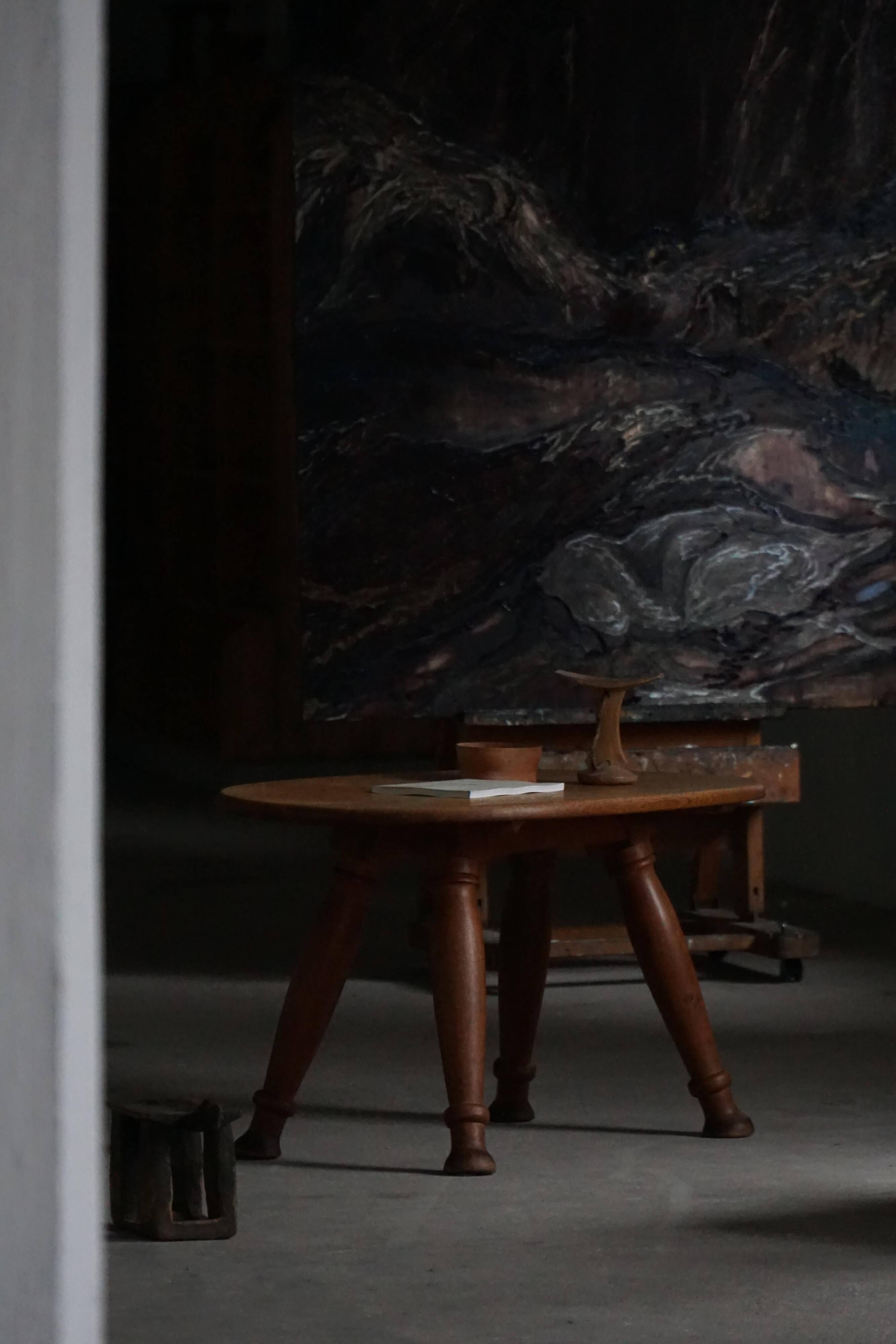 Mid-20th century Danish coffee table / side table in oak, Otto Færge, 1940s.
