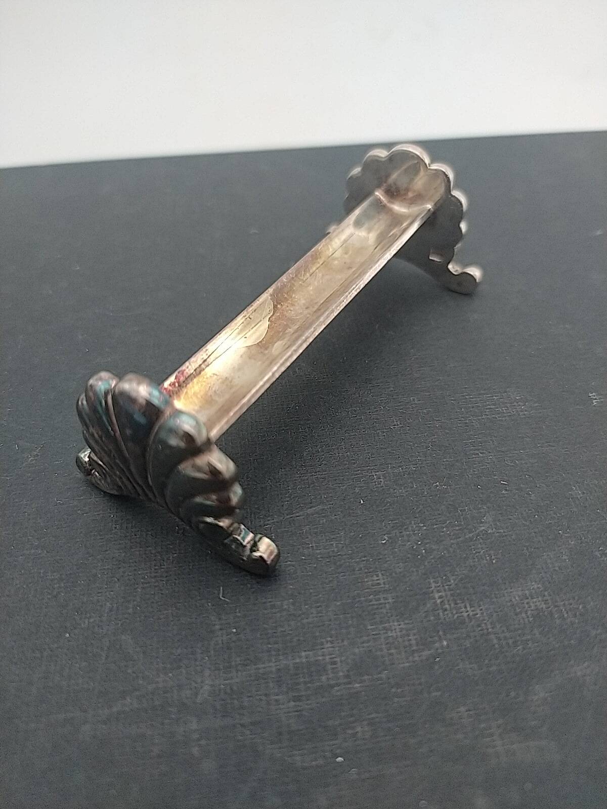 Silver-plated shell knife rests. Ravinet Denfert.