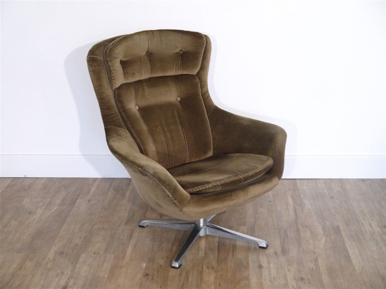 Vintage Scandinavian velvet armchair 1970