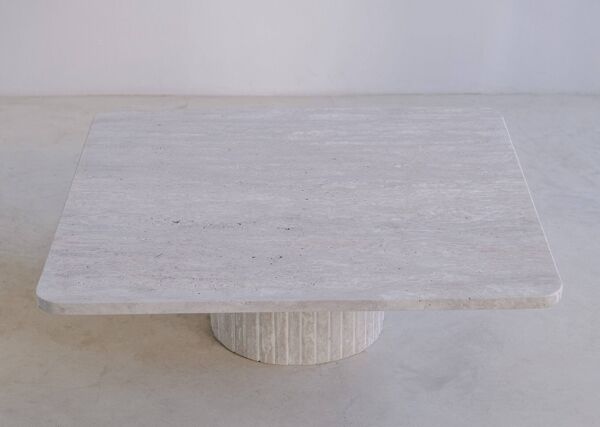 Table basse carrée Kalia  – Travertin naturel