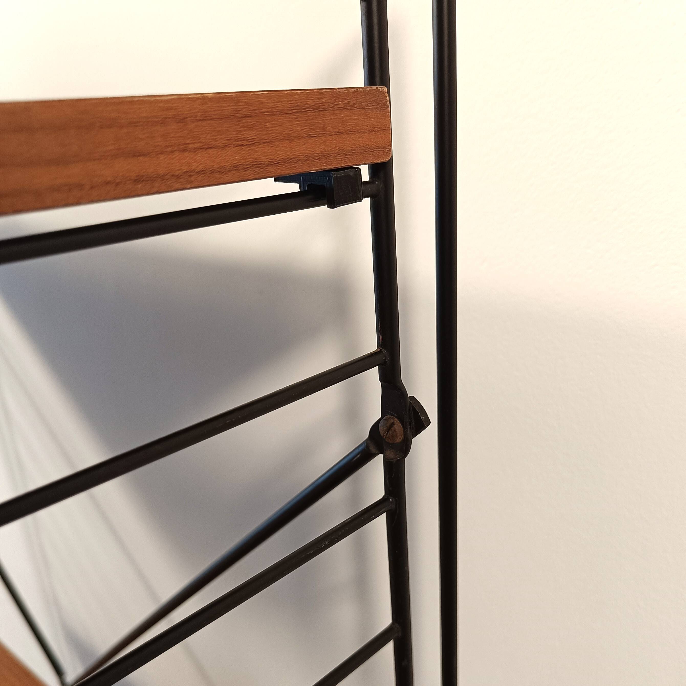 Mid century free standing rack with teak shelves by Dekker – Tomado