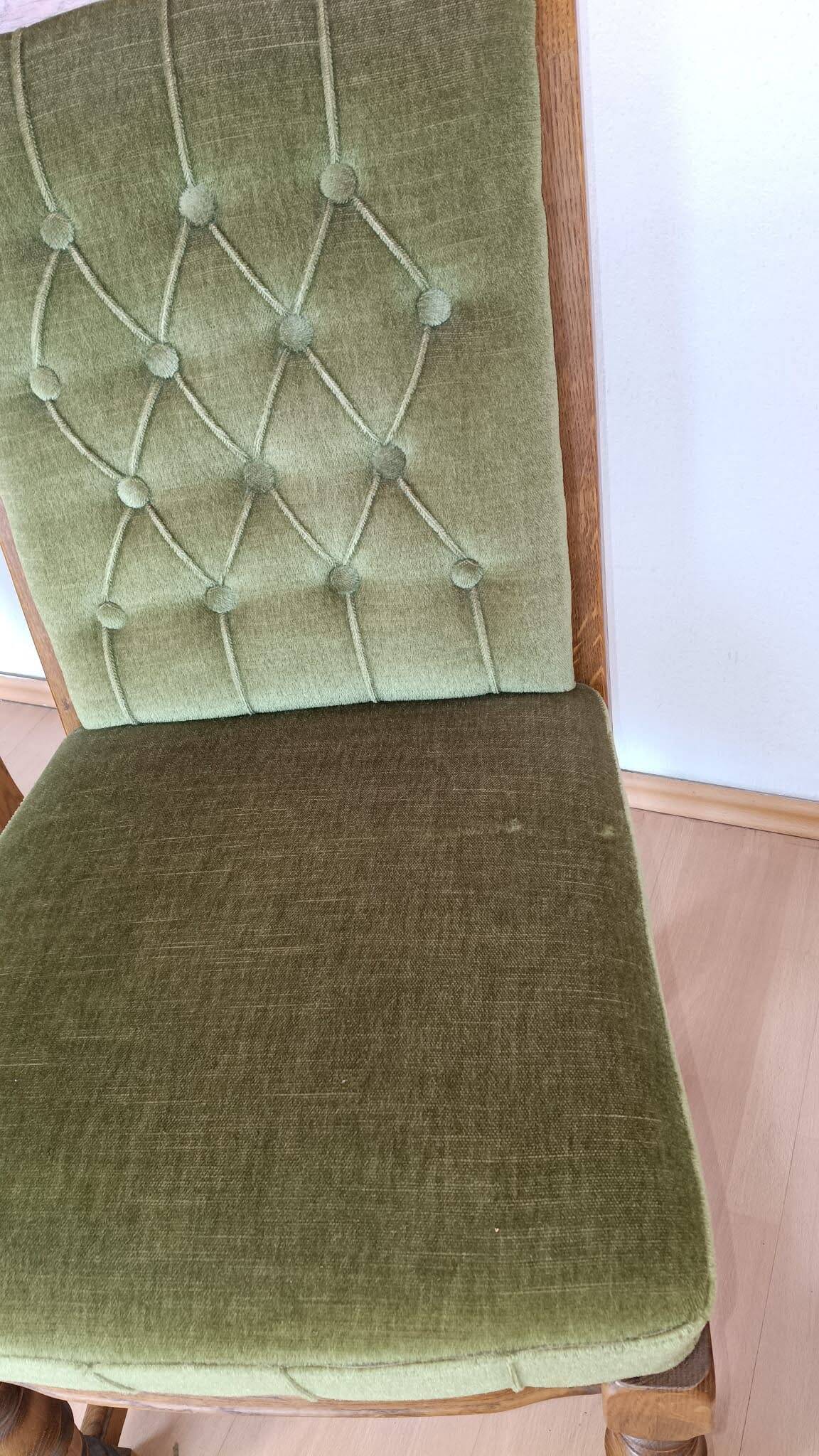 Set of 6 Louis XIII chairs in Oak and Moss Green Velvet - Vintage 1970