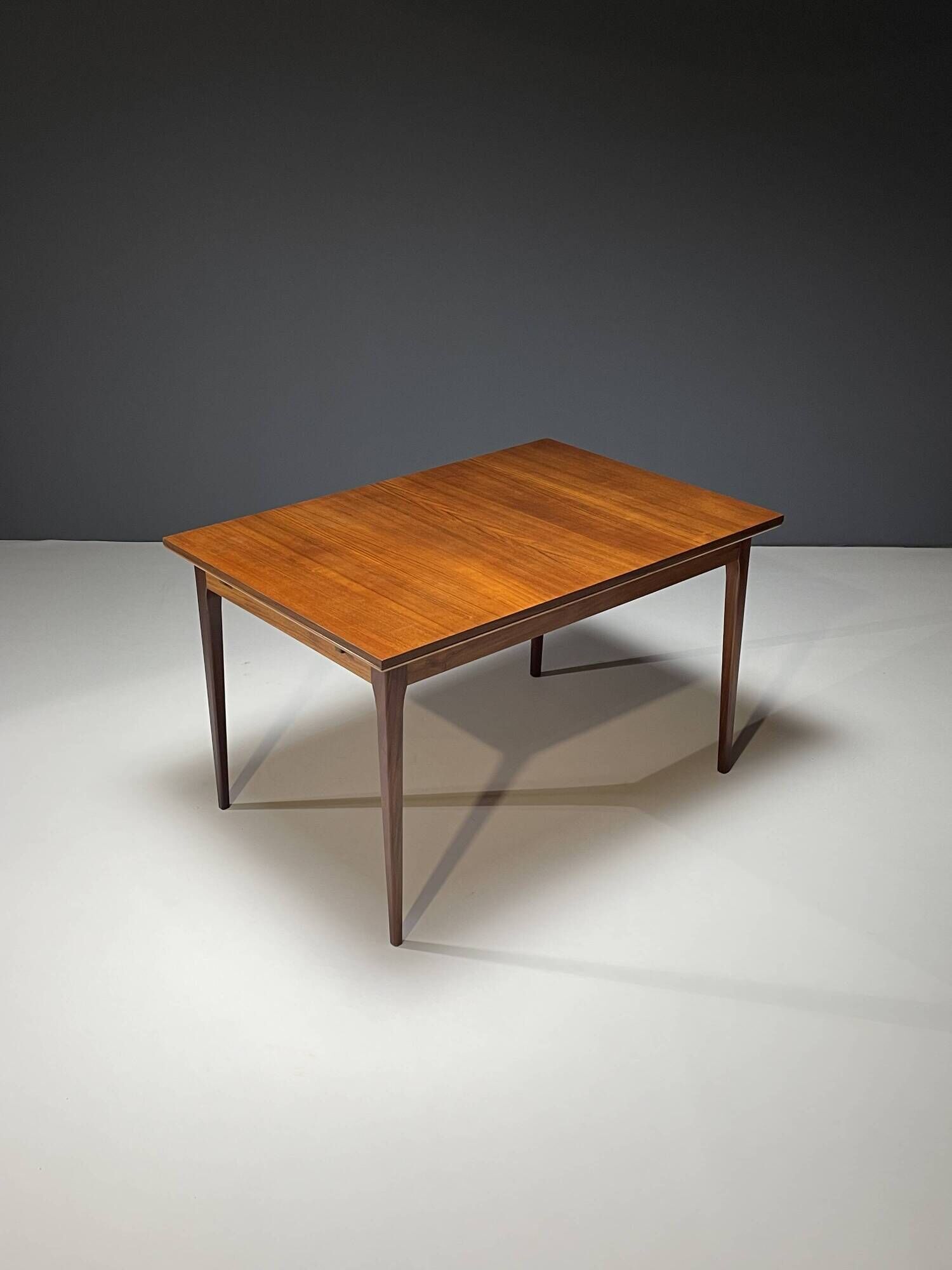 Table à l’italienne Bulke des années 1960