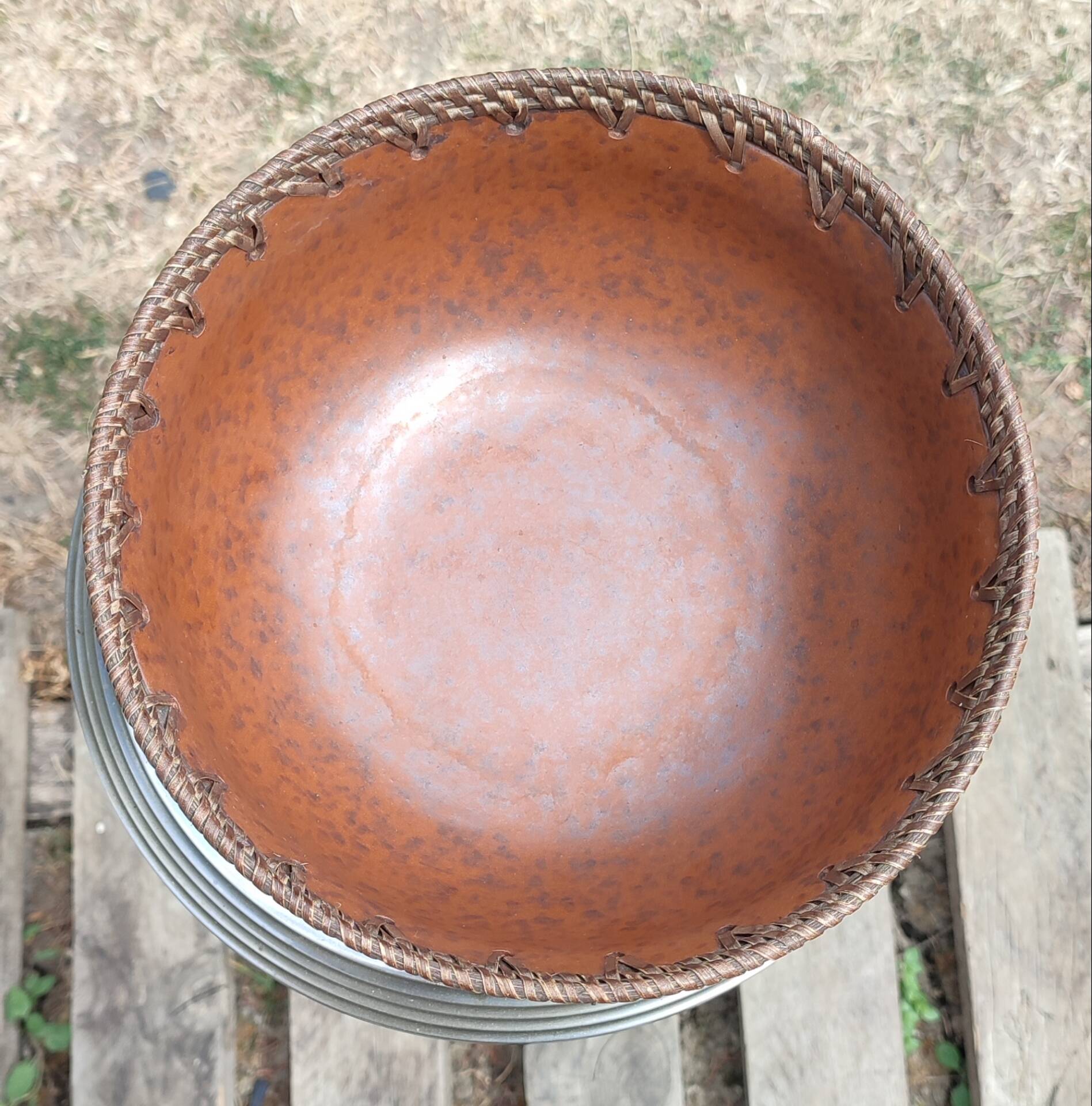 Rinjani pottery coupe Lombok Indonesia Clay and rattan