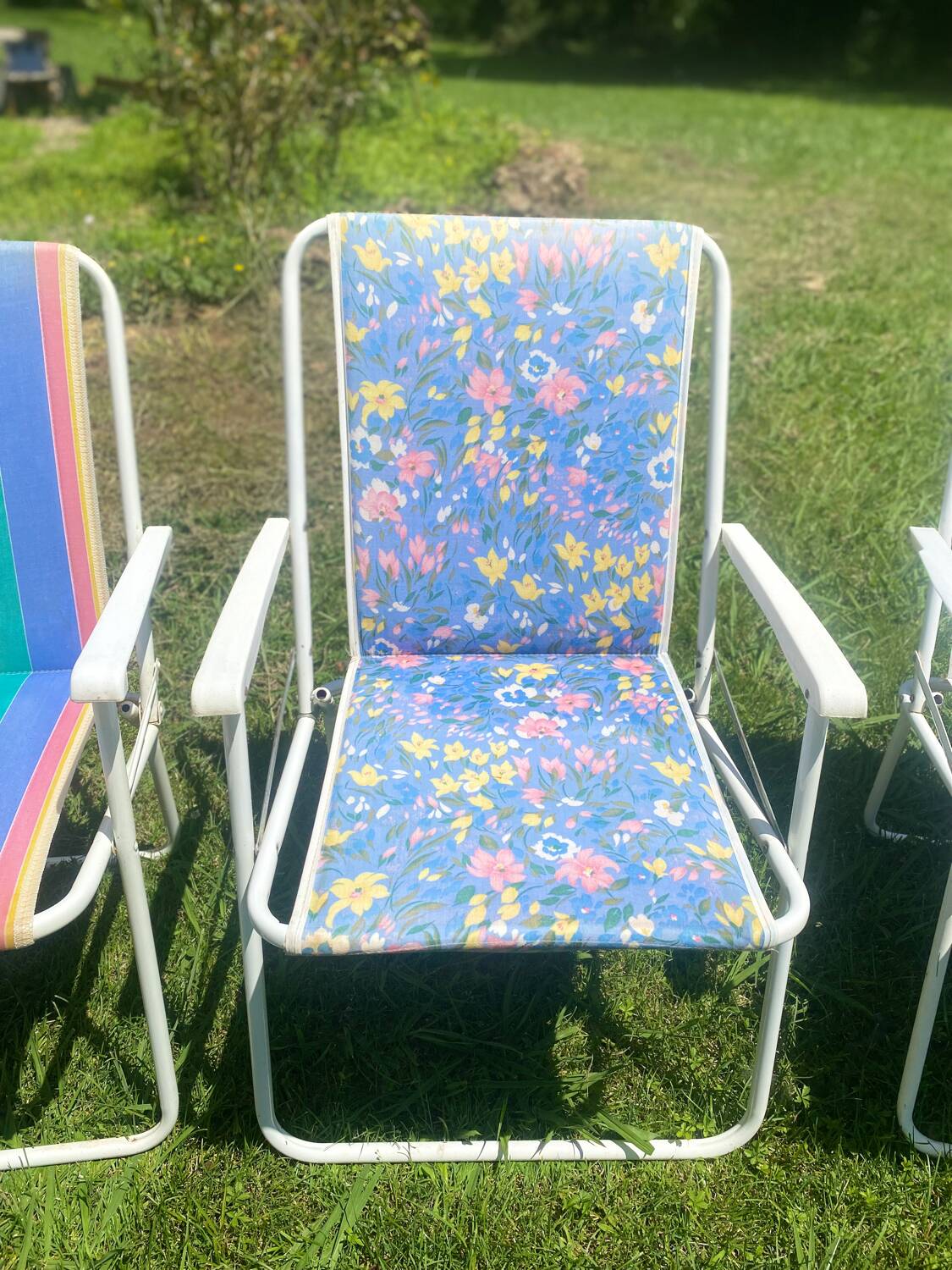 Flowery garden armchair