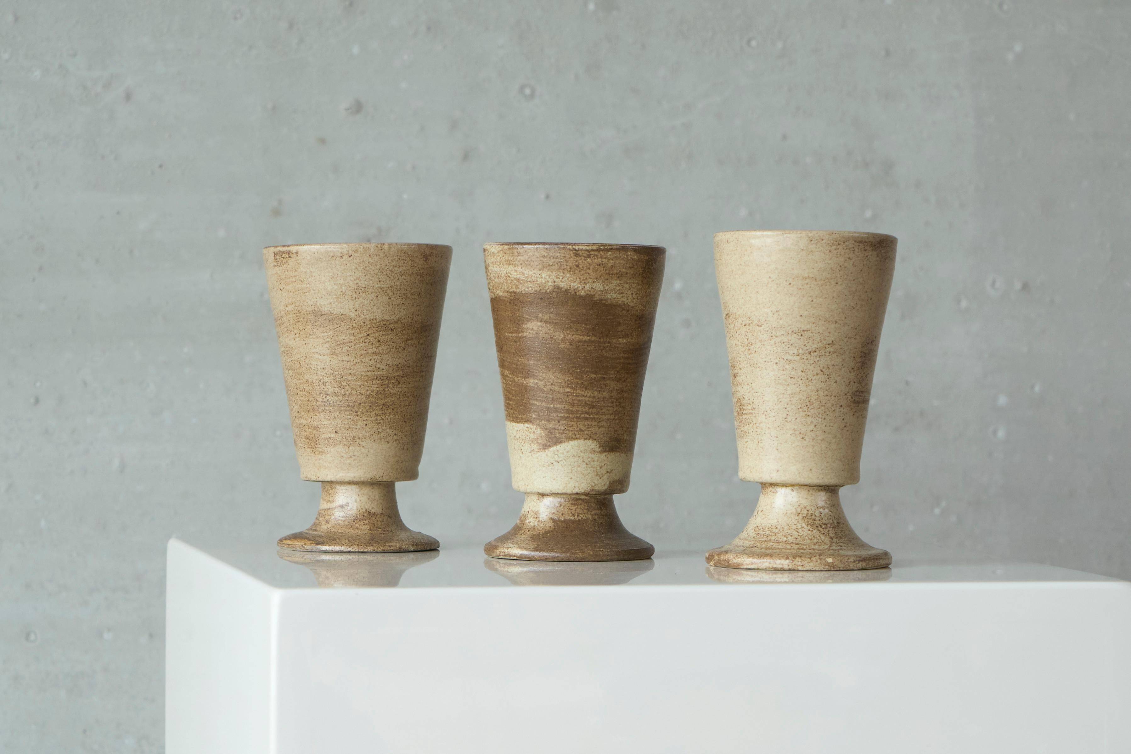 Set of 3 mid-century pottery cups from the 1960s.