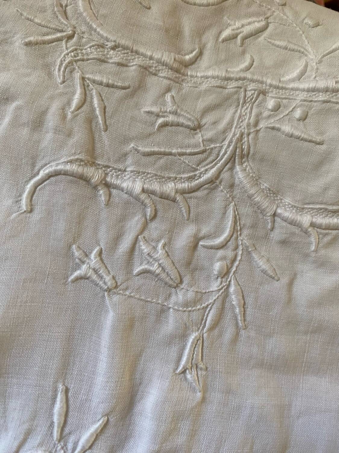 Drap de trousseau monogramme RC vers 1900.