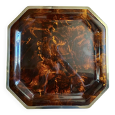 Lucite plateau
