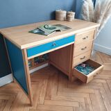 Administrative desk