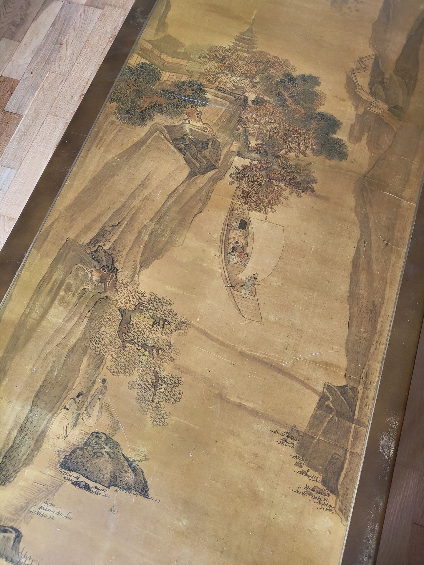 Table basse laquée décor chinois magnifiquement peint