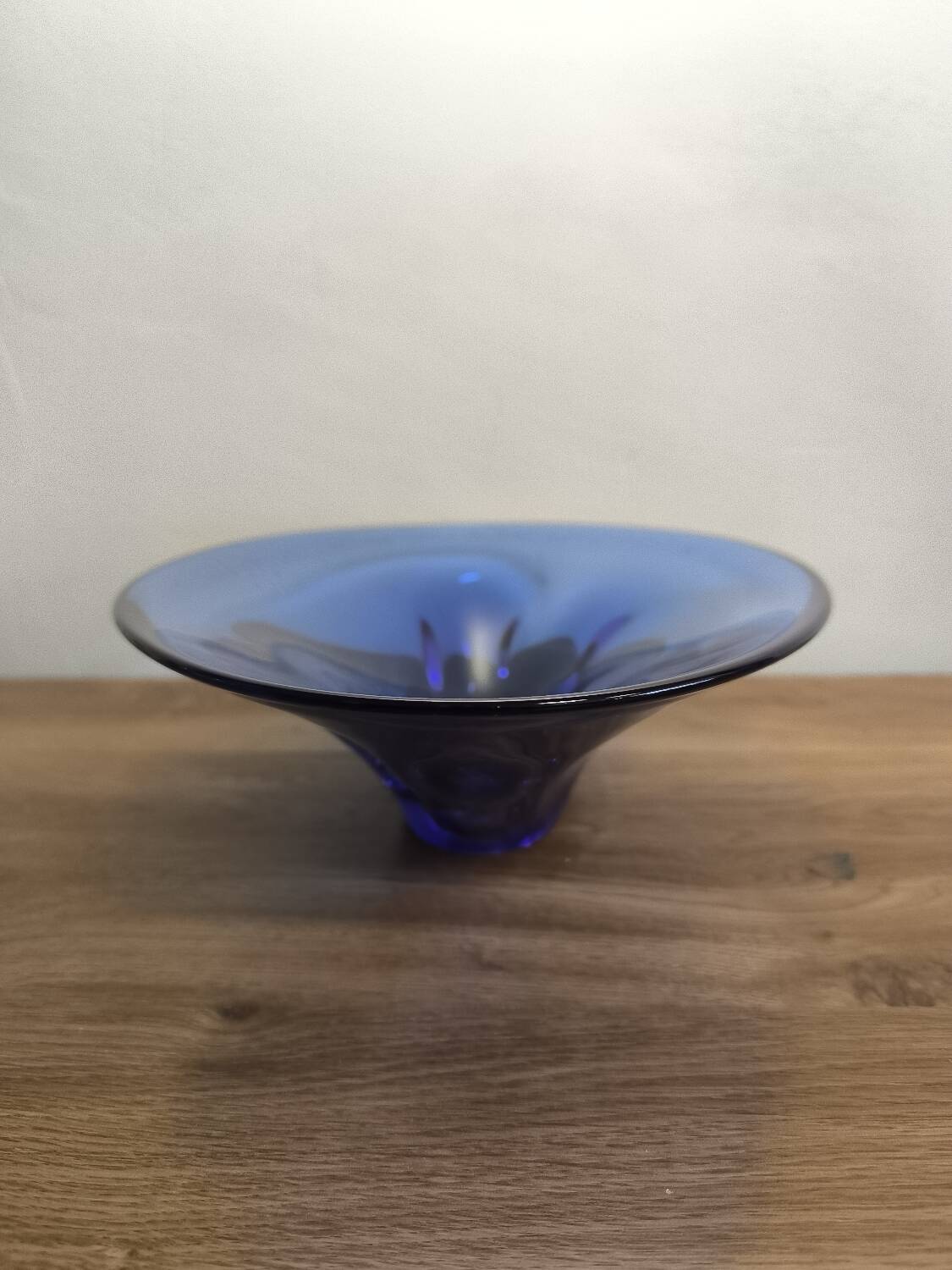 Glass fruit bowl circa 1970