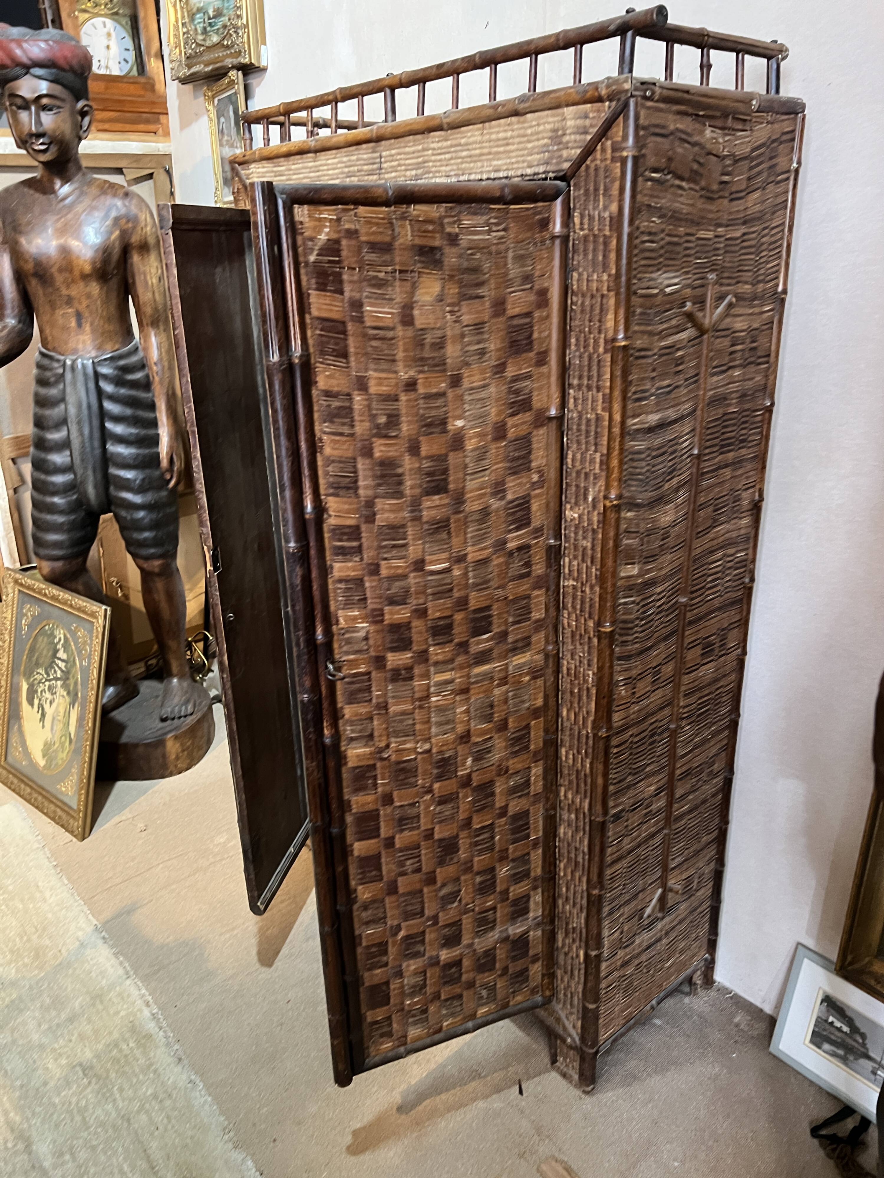 Two-door bamboo wardrobe