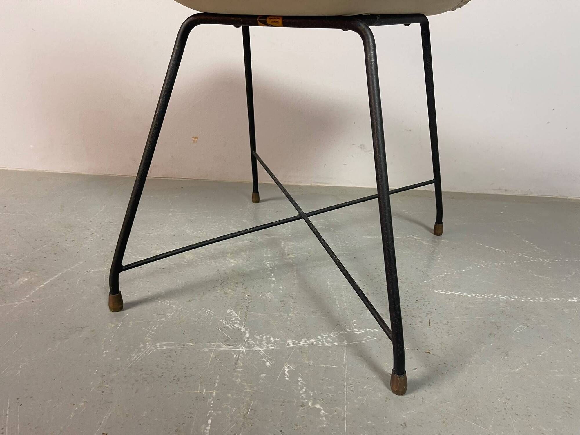 Augusto Bozzi ‘Aster’ Side Chair for Saporiti, Italy, 1950s – Cream Vinyl