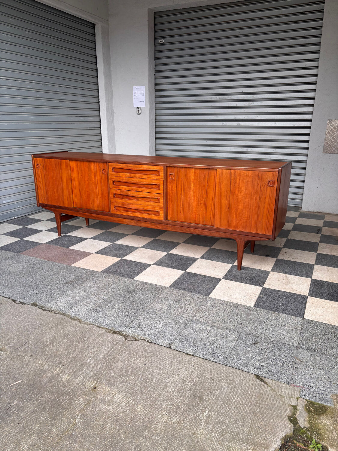 Danish enfilade Johannes Andersen