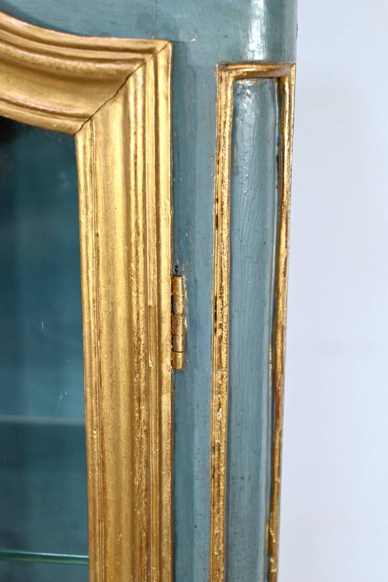 Small Showcase in Painted and Gilded Wood, Louis XV Style – Early 19th Century