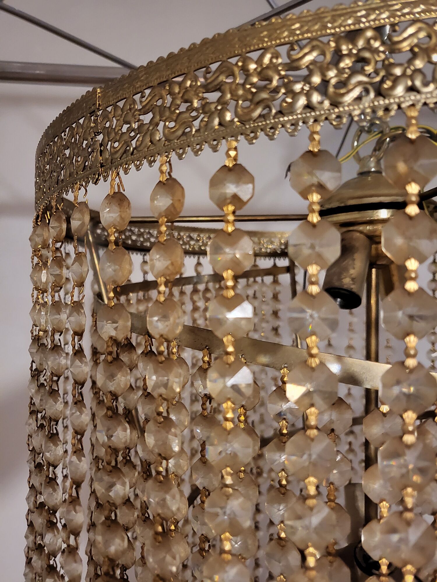 Lustre cascade
