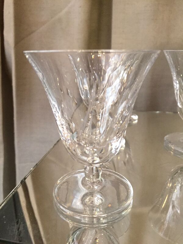 Suite de 7 verres a vin cuit ou porto en cristal St Louis modele jersey