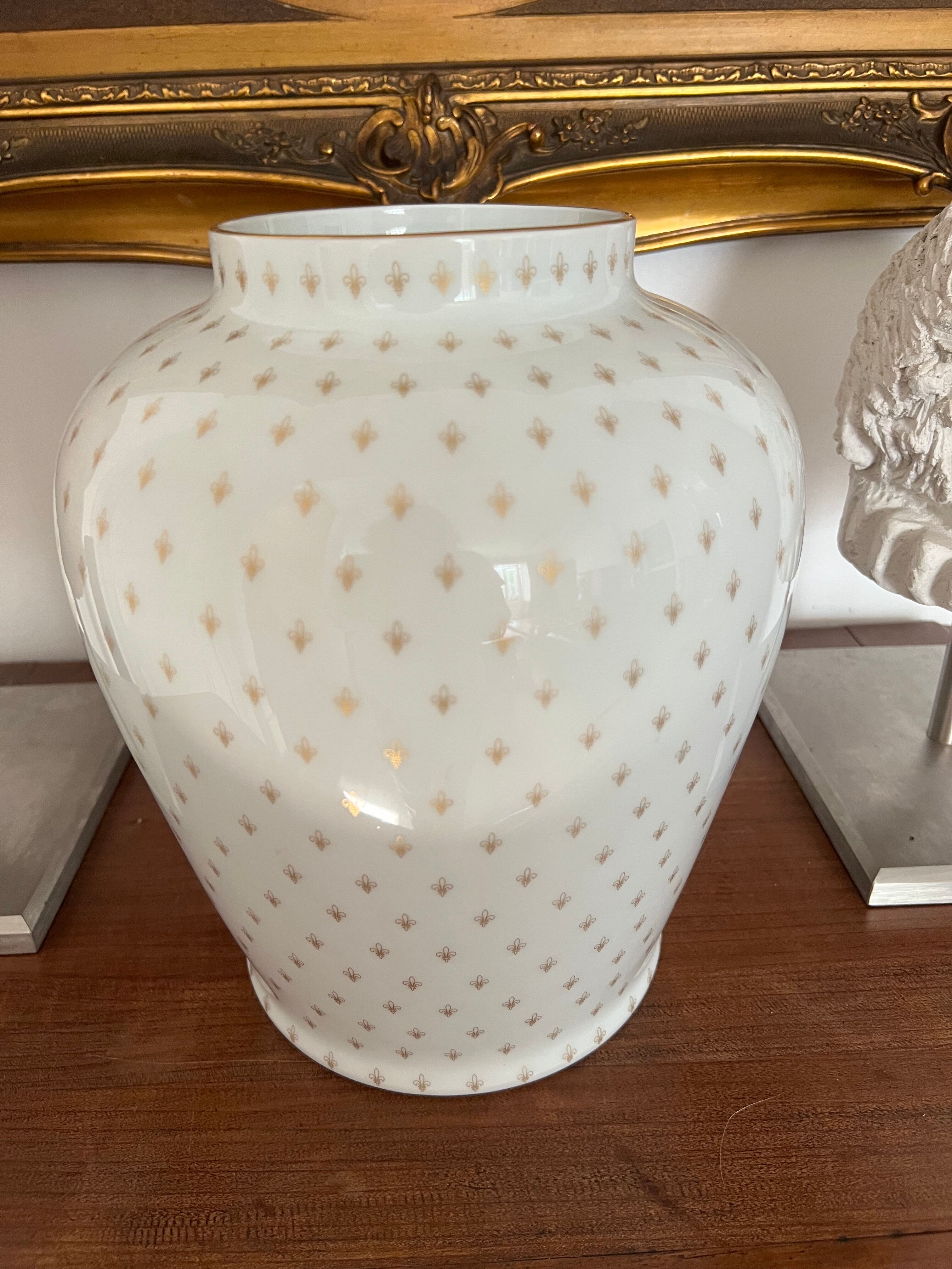 Vase Limoges Tharaud white with golden fleur-de-lis