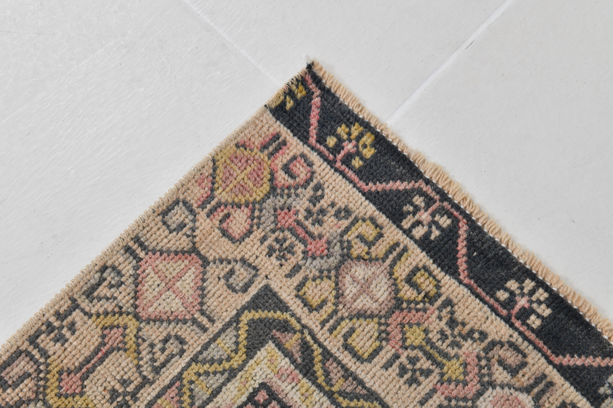 Handmade pink turkish rug 213x125cm