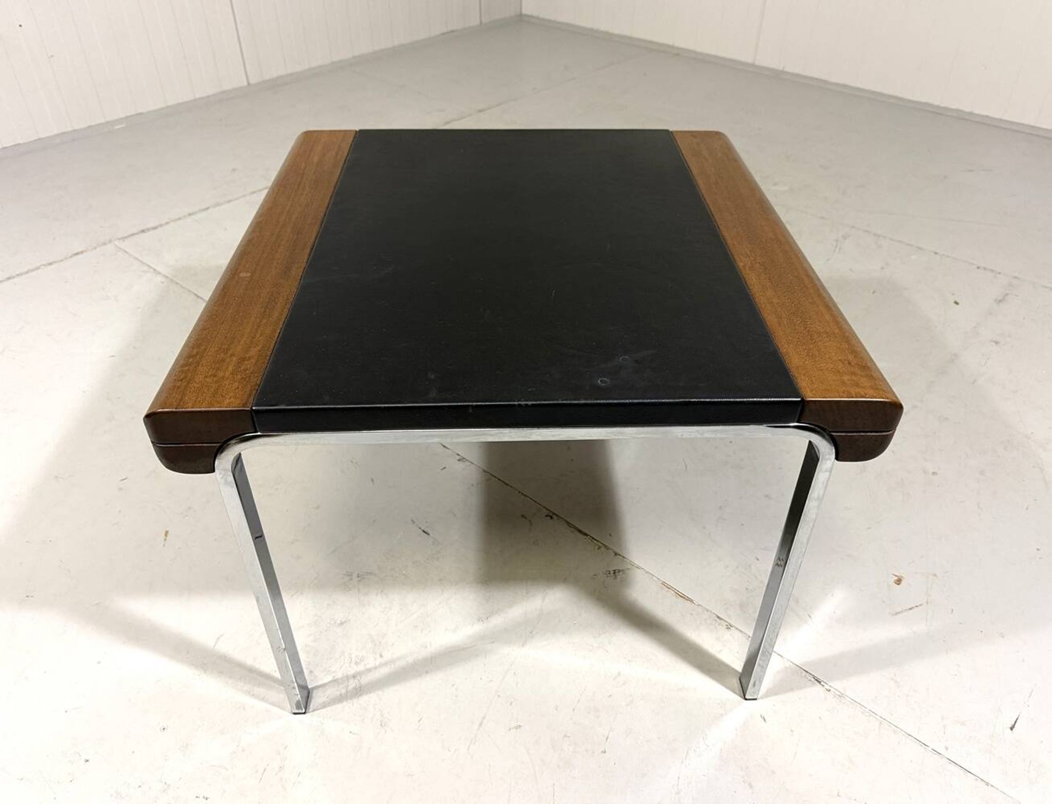 Hans Eichenberger leather coffee-side table Girsberger, Switzerland