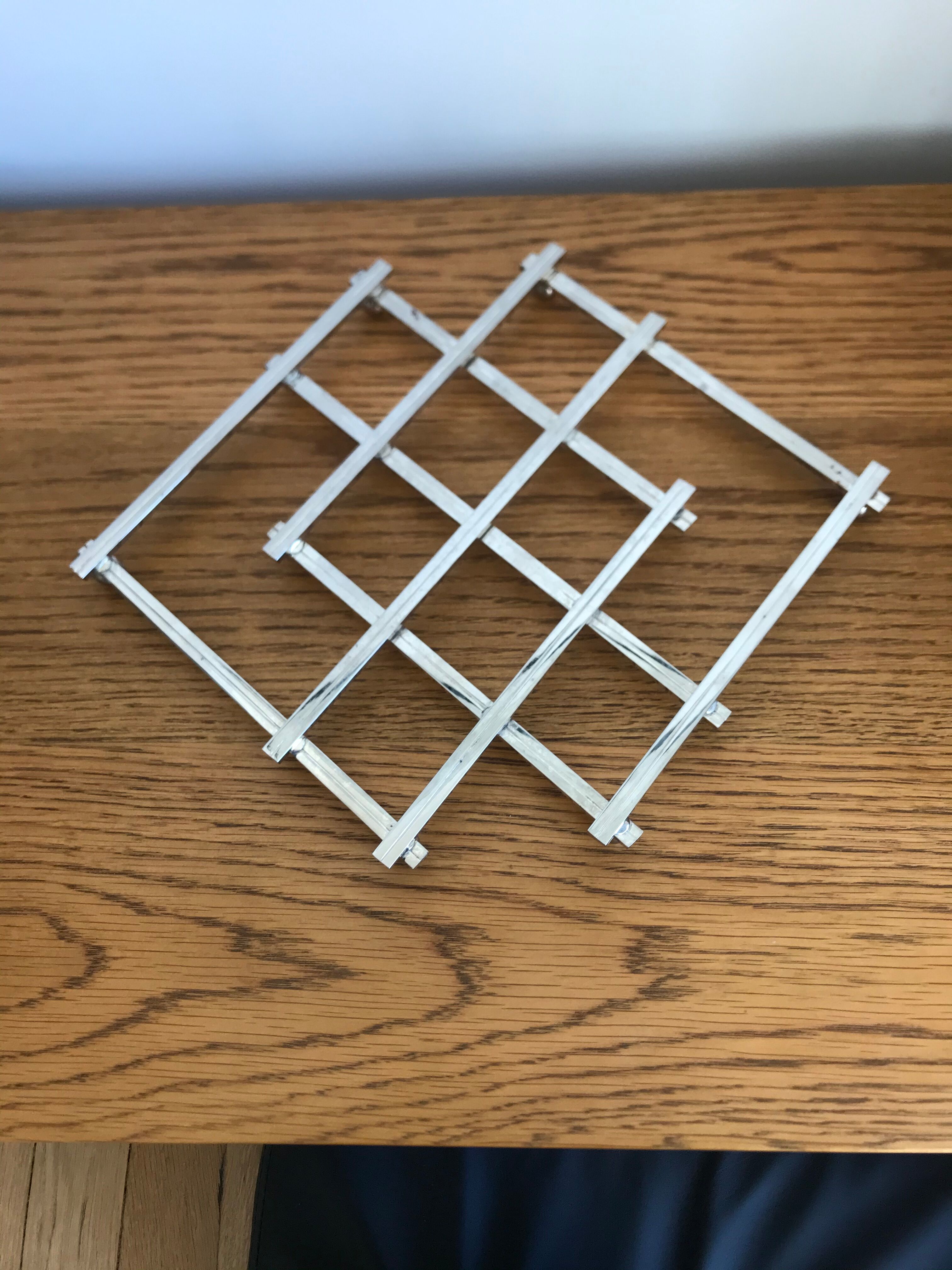 Extendable underside