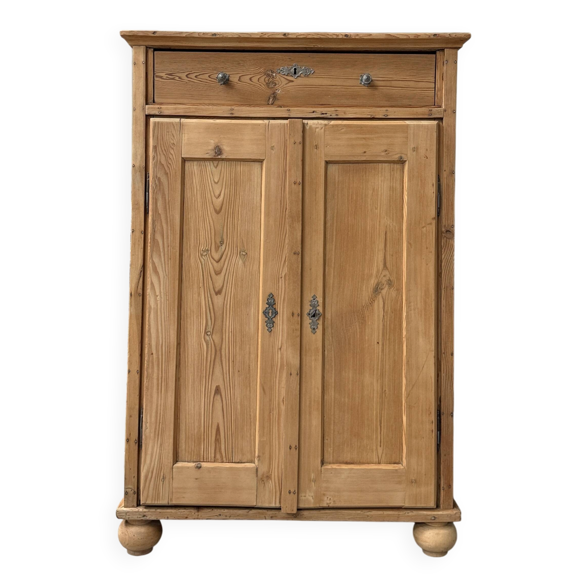 Chic country-style buffet (renovated)